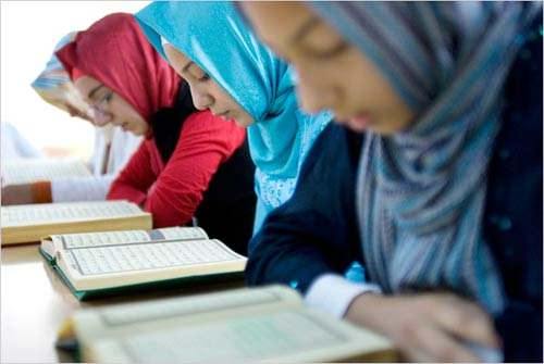 Muslim taboos and precautions for gift giving - Albashan