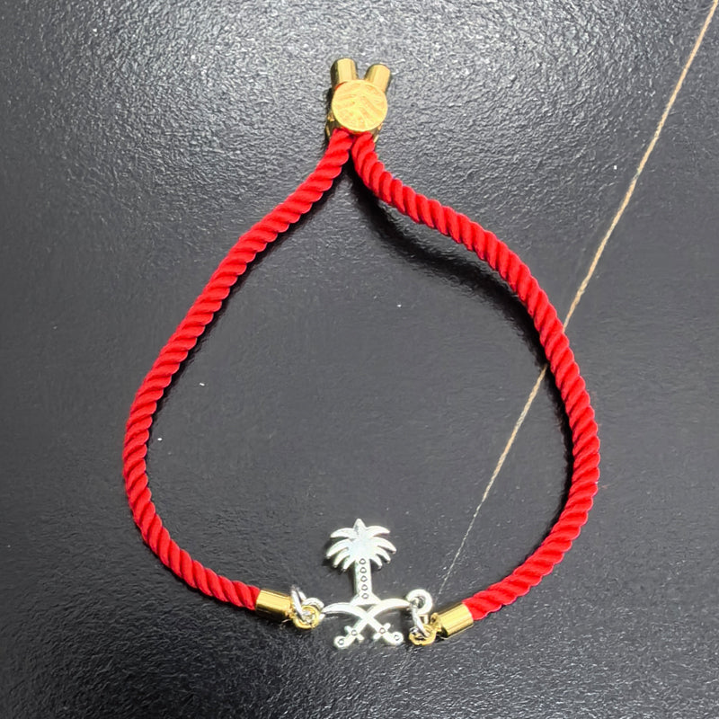 سوار خيوط بشعار سعودي