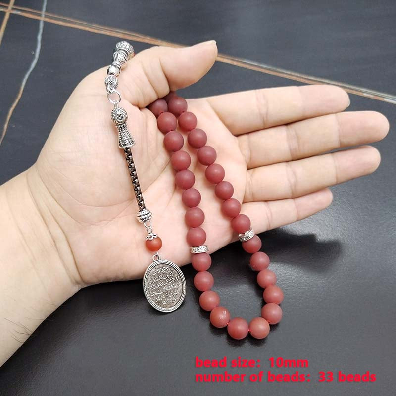 سبحة عقيق احمر مطفي مع الاكسسوار العربي