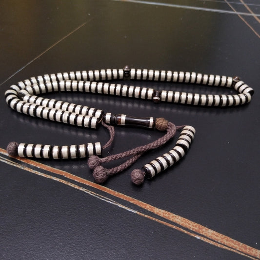 سبحة 100 خرز خشب الكوك طبيعي مطعمة بالفضة 925