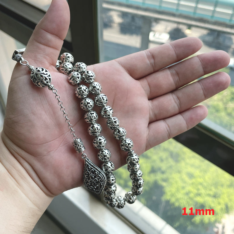 سبحة رجاليه خرز معدنية مع الاكسسوار مميزه