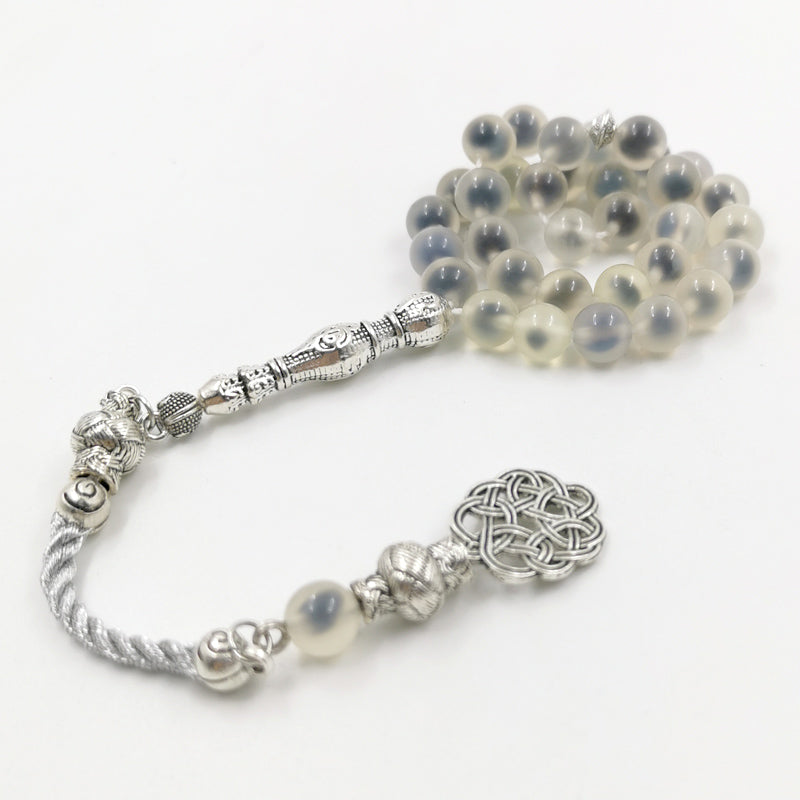 سبحة مميزه حجر عقيق ابيض داخلها حجر عقيق اسود