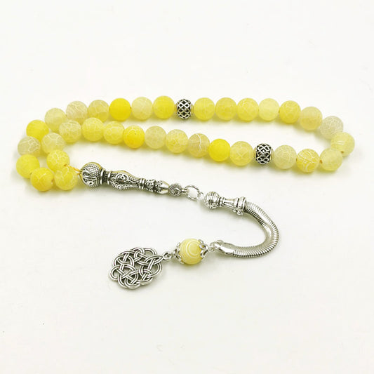 سبحة عقيق التجوية اصفر مع الاكسسوار معدنيه مميزه