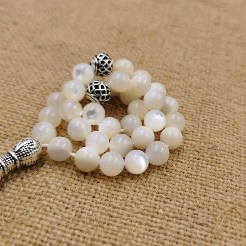 سبحة صدف بحري اصفر بيضاء طبيعية - Albashan