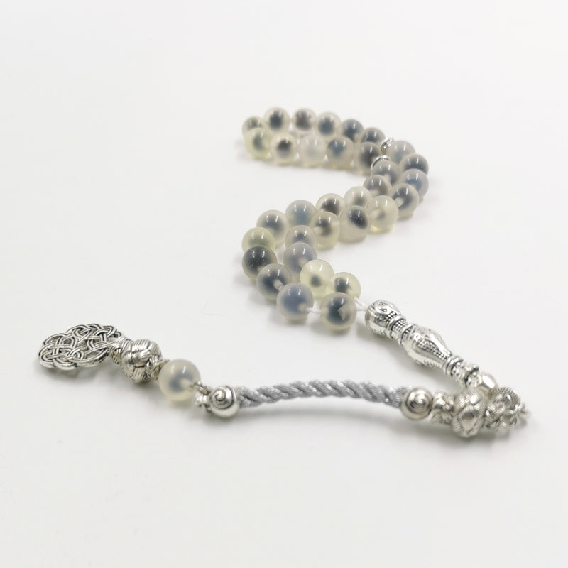 سبحة مميزه حجر عقيق ابيض داخلها حجر عقيق اسود