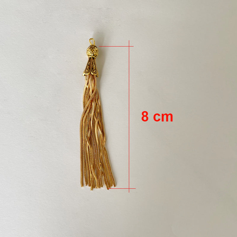 شرابة معدنية ذهبيه او الاكسسوار الاقراط نسائيه