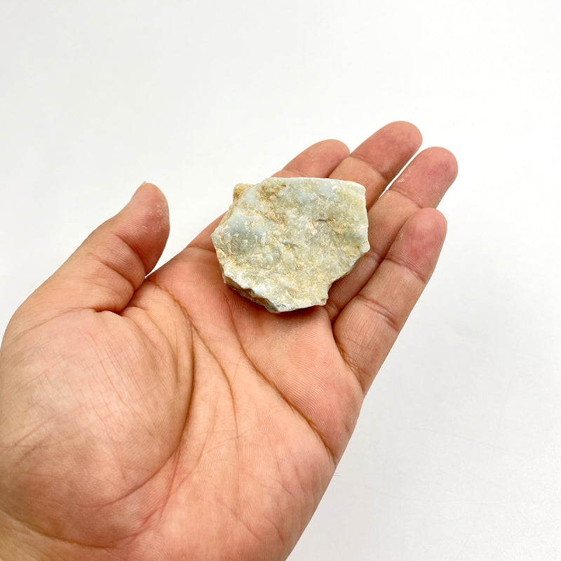 حجر زمرد ميانمار طبيعي