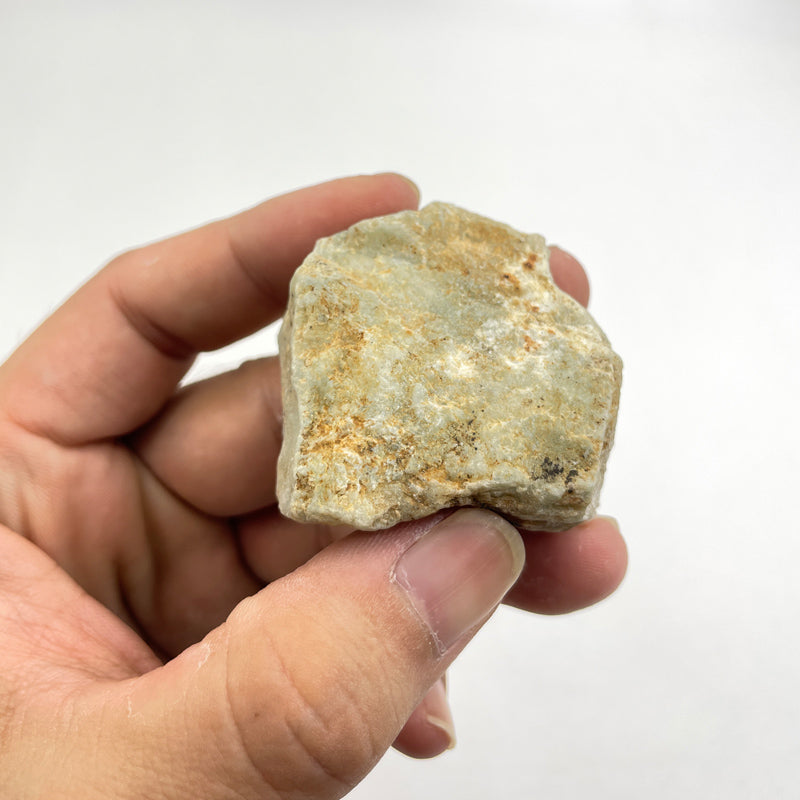 حجر زمرد ميانمار طبيعي