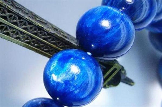 What kind of gemstone is kyanite? The effect and function of kyanite - Albashan