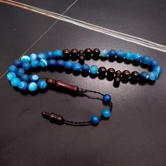 سبحة حجر عقيق ازرق مطفي مع كوك