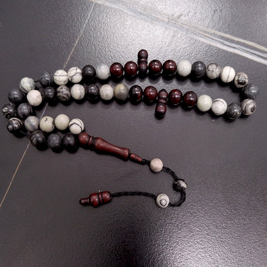 سبحة حجر جاسبر اسود مع كوك