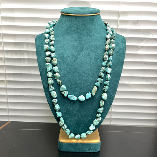 قلادة مميزه حجر فيروز مربط الخيوط