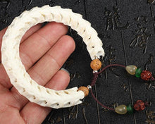 Natural Snake bone bracelet - Bashatasbih تحميل الصورة في عارض المعرض
